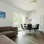 Apartment Lise Mokosica